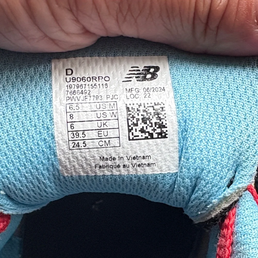 New Balance woman’s Purple and Red Sneakers - Picture 6 of 7